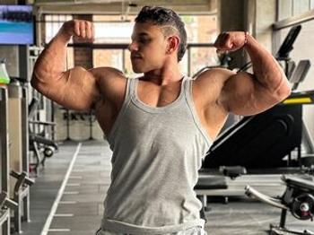 Aaron_Velour