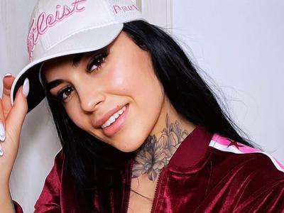 HottyNicole