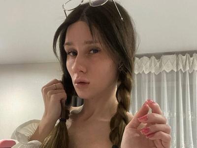 Kira_Walker