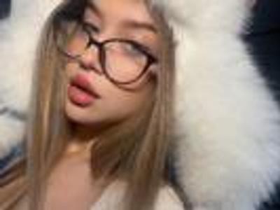 sara_lewiis1